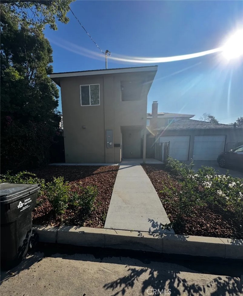 635 W Colorado Boulevard 1