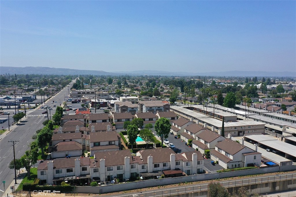 821 S Cerritos Avenue 17