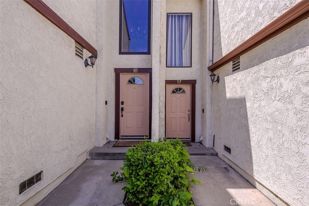 821 S Cerritos Avenue 17