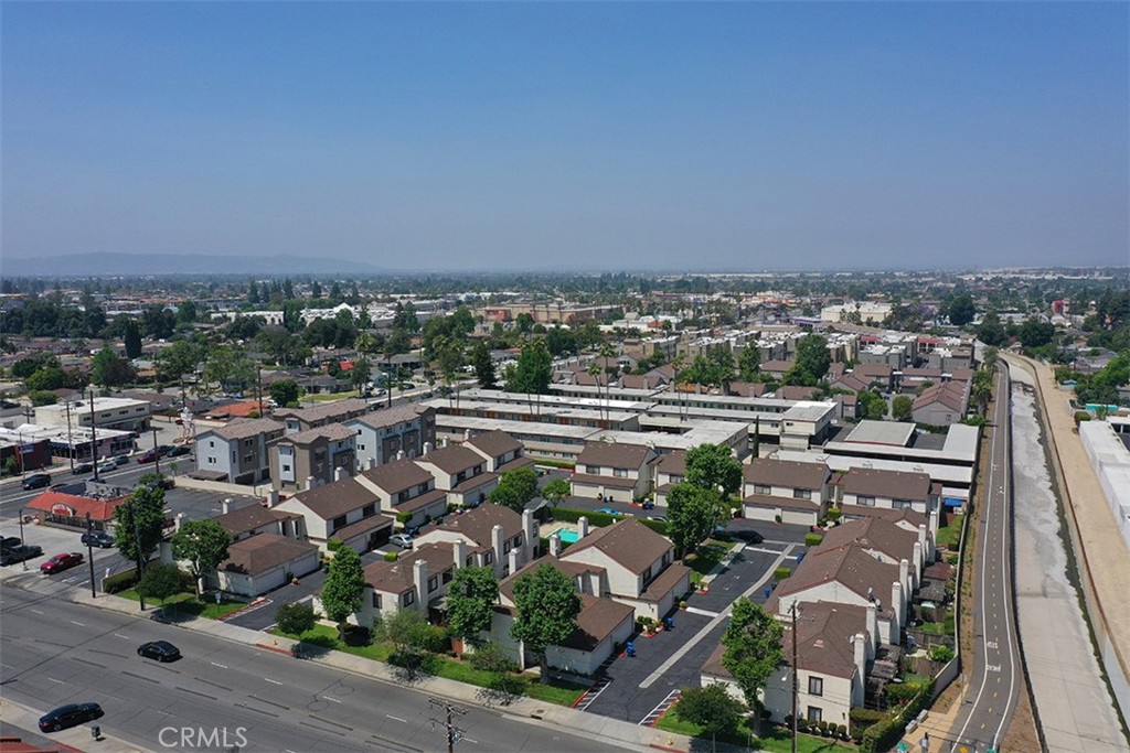 821 S Cerritos Avenue 17