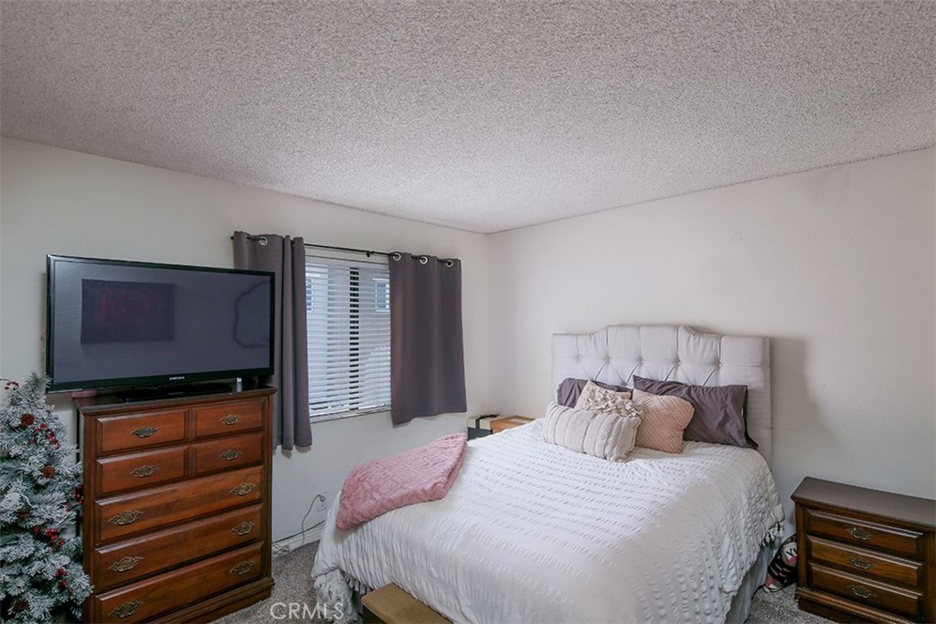 821 S Cerritos Avenue 17