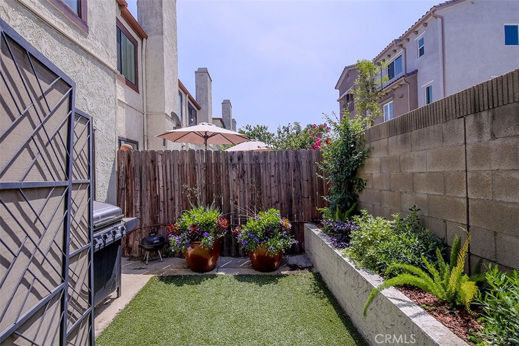 821 S Cerritos Avenue 17