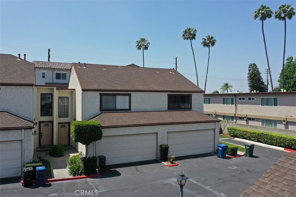 821 S Cerritos Avenue 17