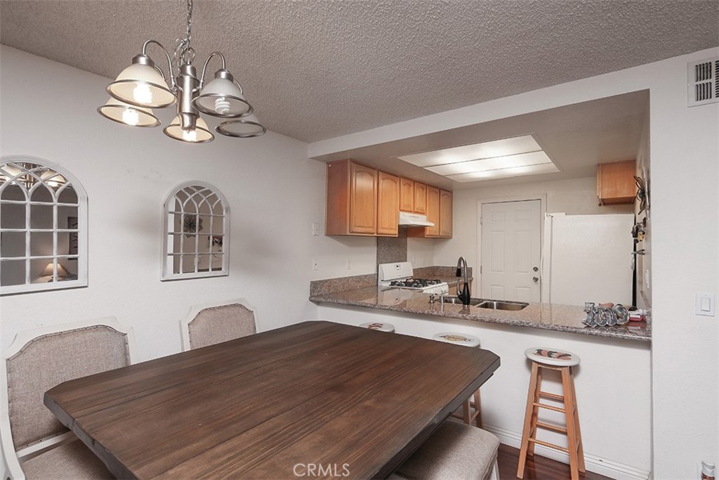 821 S Cerritos Avenue 17