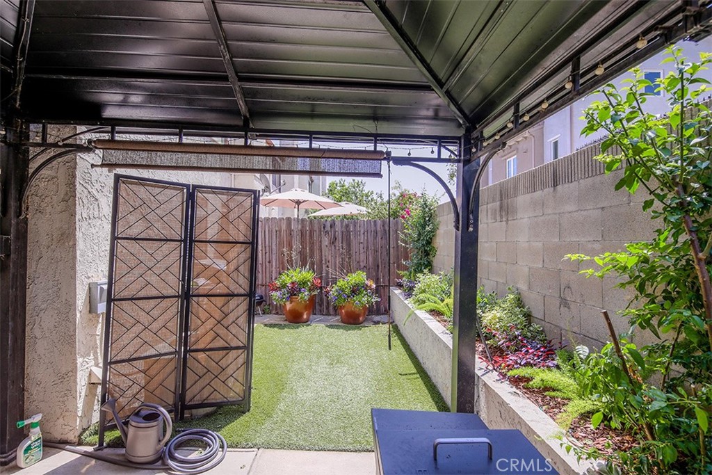 821 S Cerritos Avenue 17