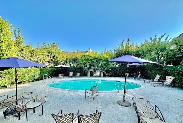 585 W Duarte Road 29