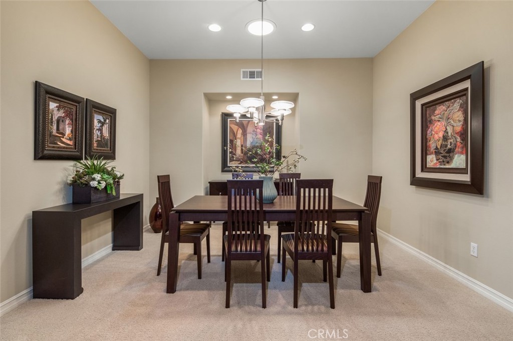 2236 Saratoga Lane