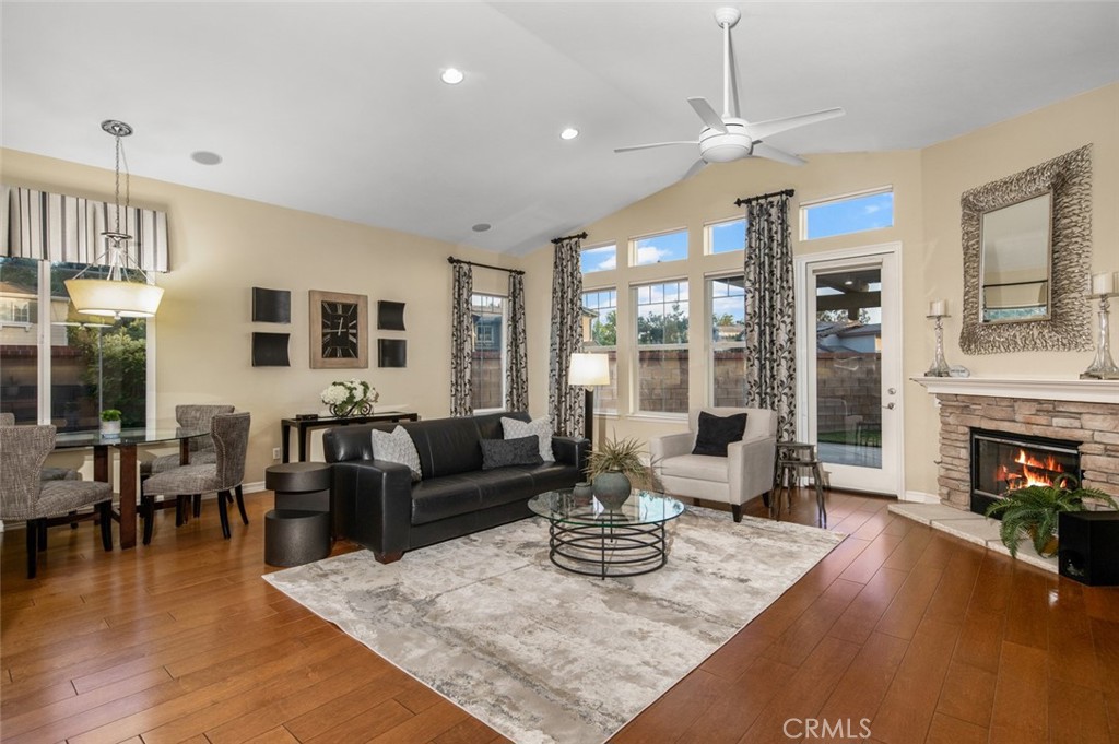 2236 Saratoga Lane