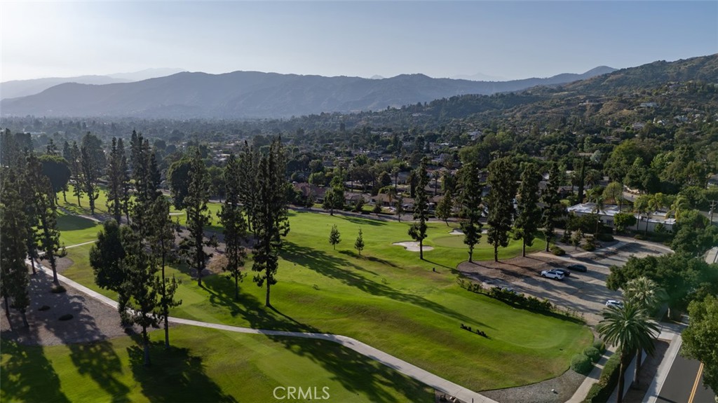 2236 Saratoga Lane