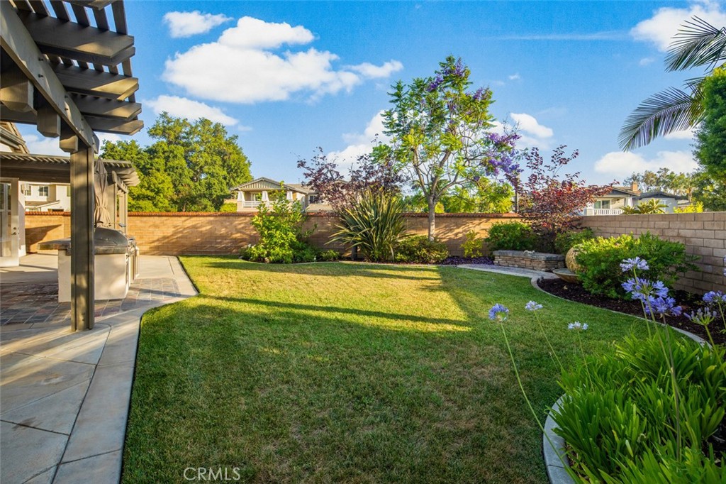 2236 Saratoga Lane