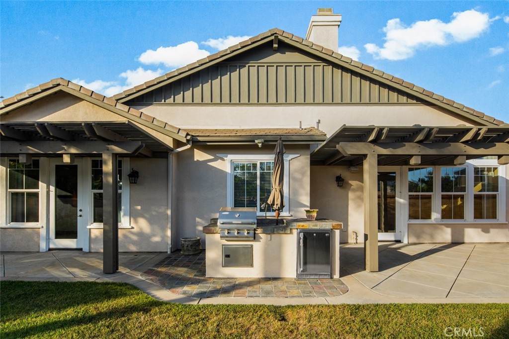 2236 Saratoga Lane