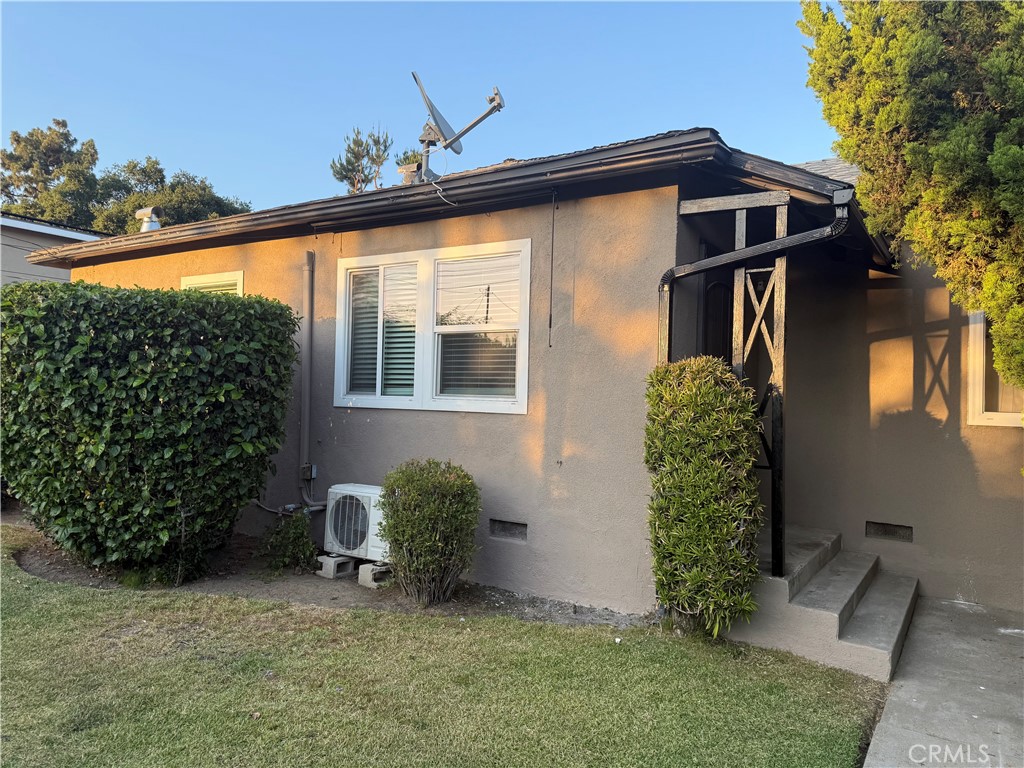 637 W Colorado Boulevard