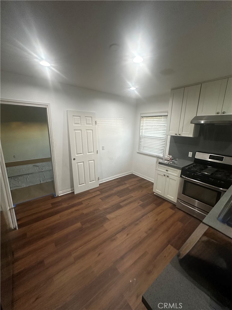 637 W Colorado Boulevard