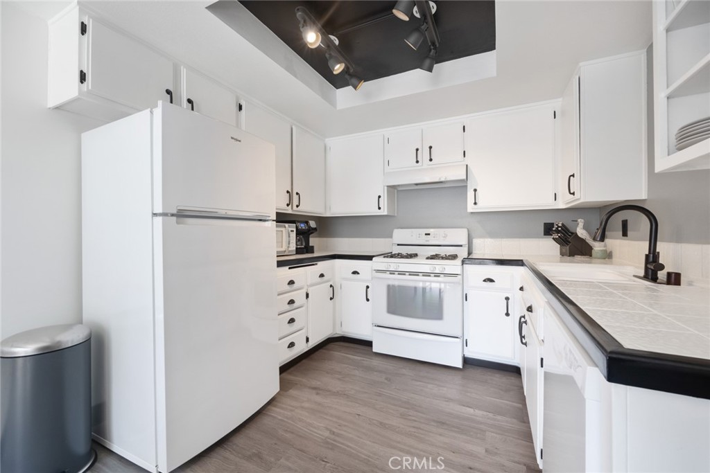 871 W 12th Street 1