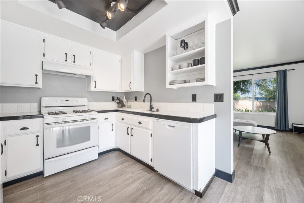 871 W 12th Street 1