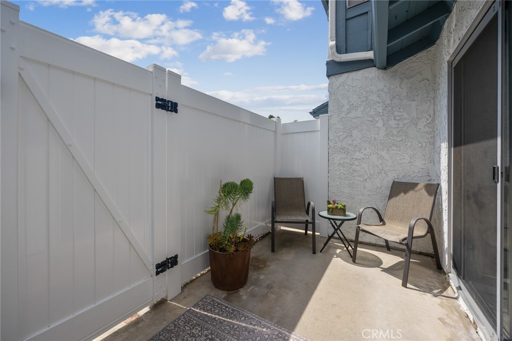871 W 12th Street 1