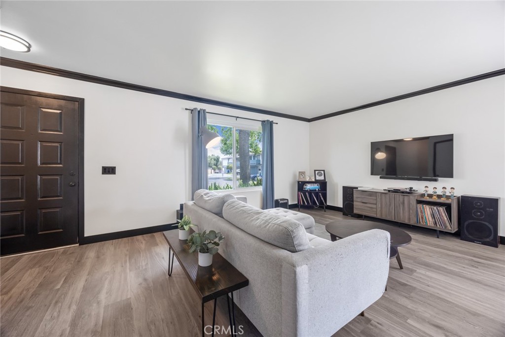 871 W 12th Street 1