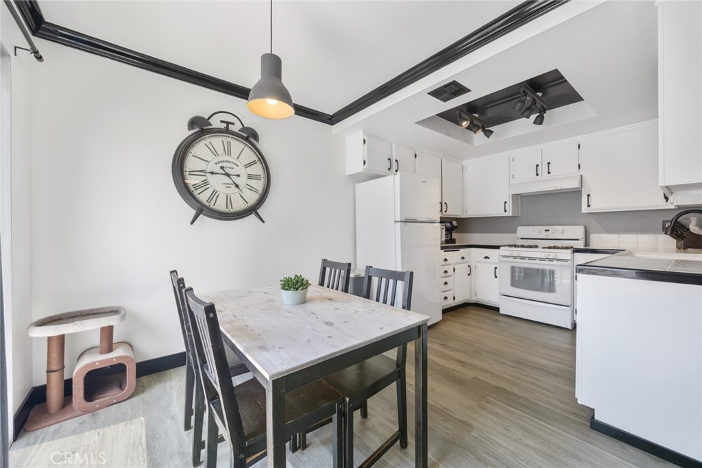 871 W 12th Street 1