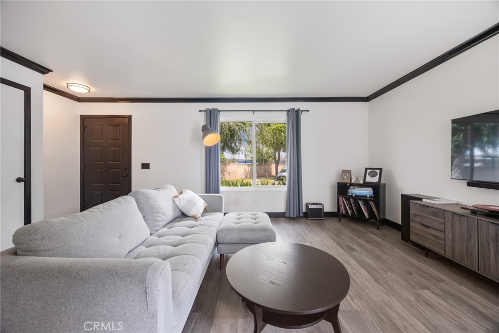871 W 12th Street 1