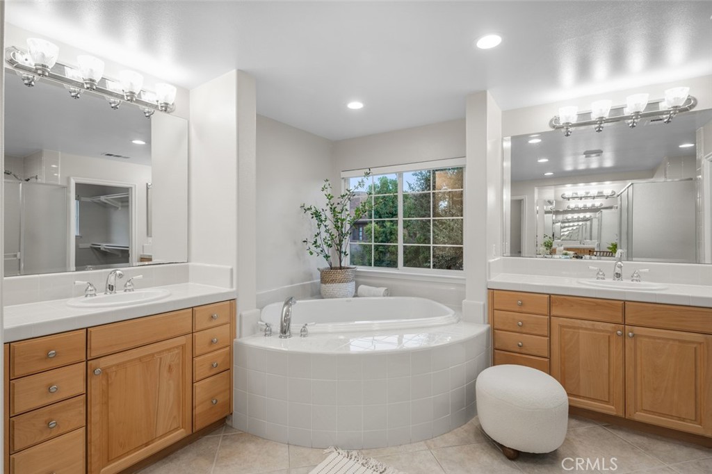 2188 Saratoga Lane