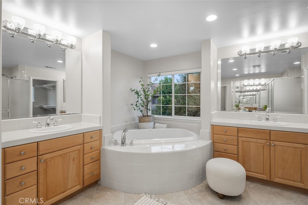 2188 Saratoga Lane