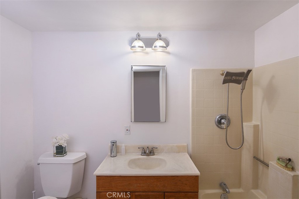 3953 Santa Carlotta