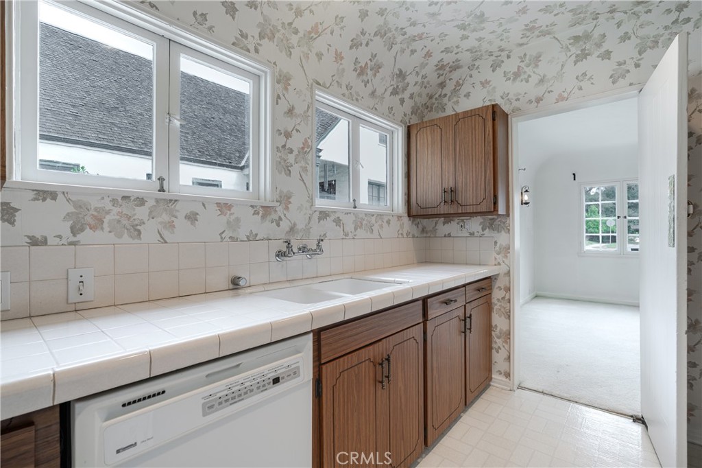 353 S Berkeley Avenue