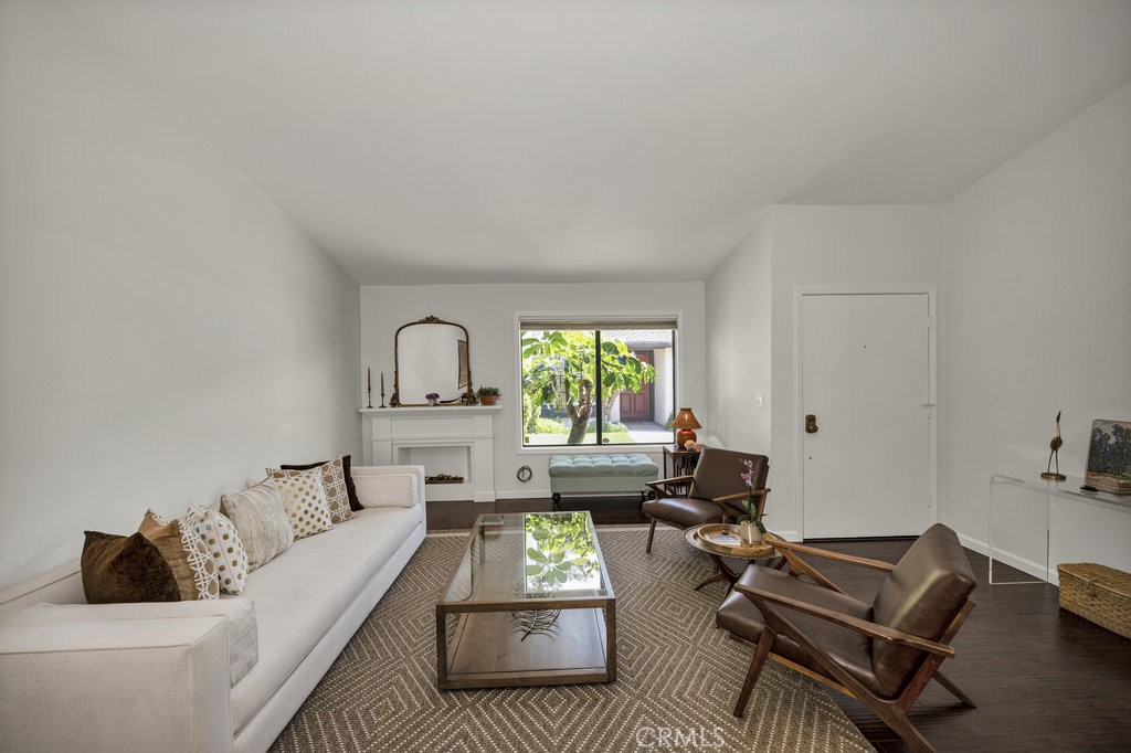 286 W Montecito Avenue M