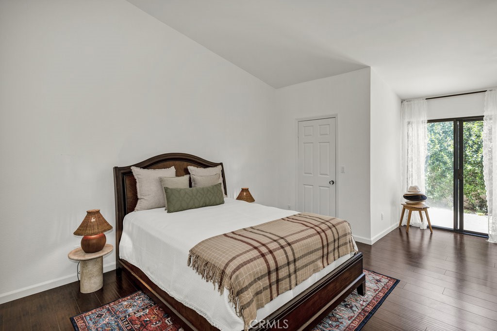 286 W Montecito Avenue M