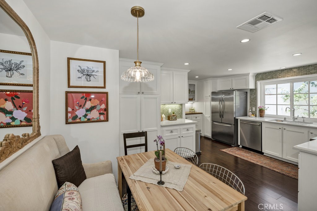 286 W Montecito Avenue M