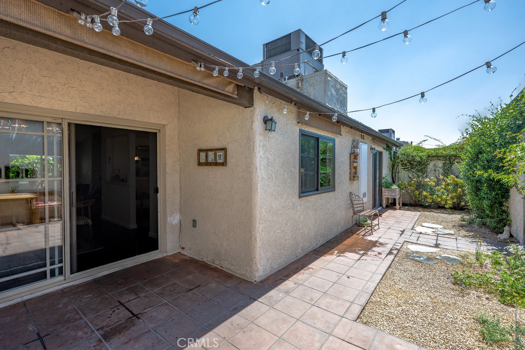 286 W Montecito Avenue M