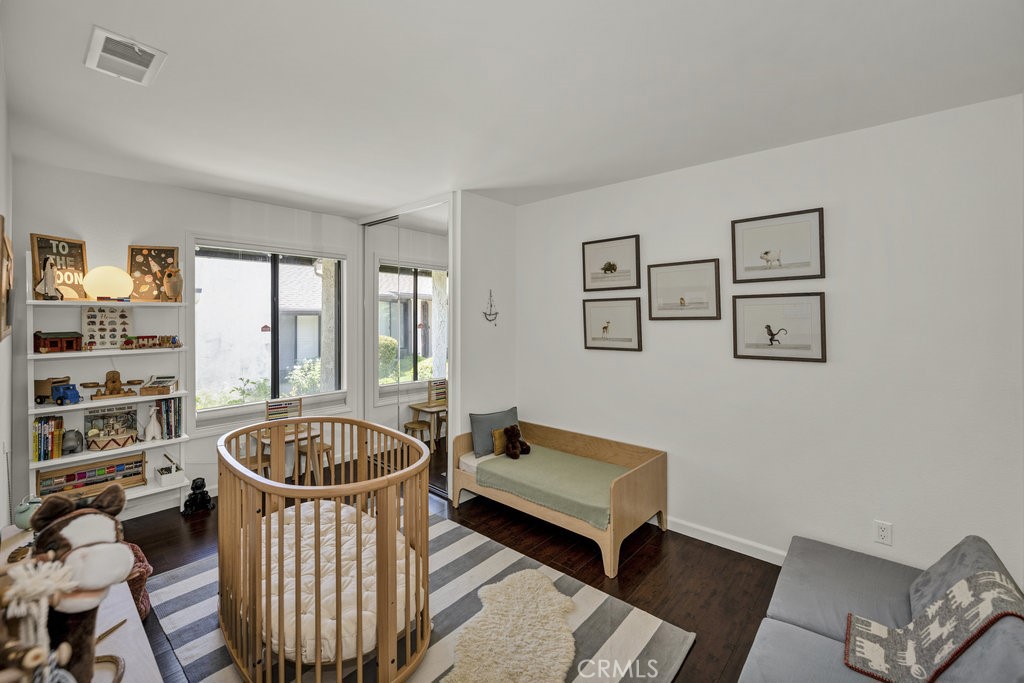 286 W Montecito Avenue M