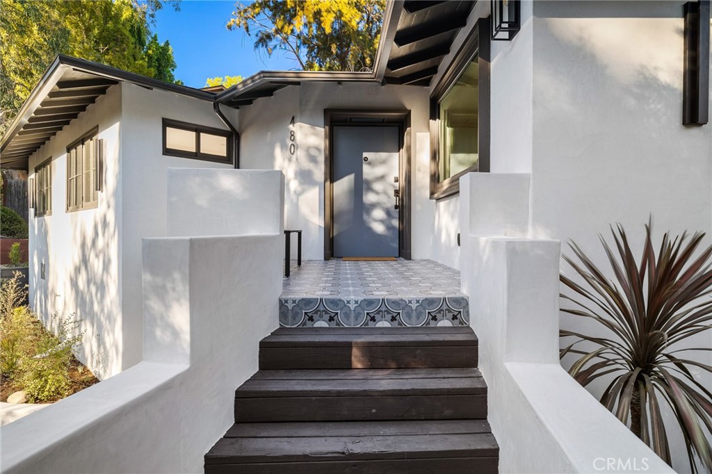 480 Redwood Drive