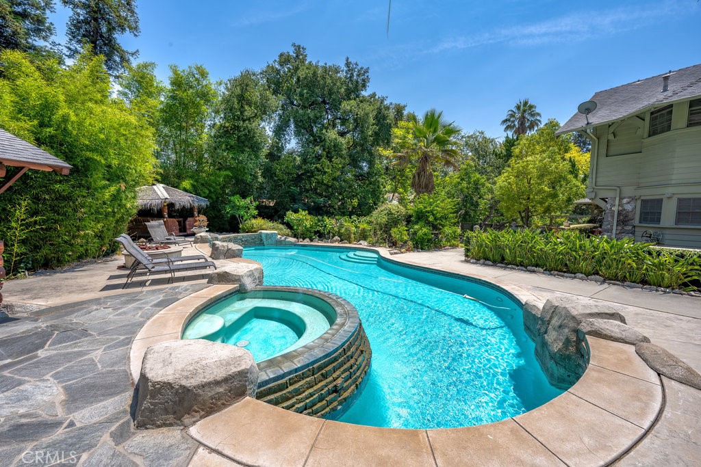 481 W Highland Avenue