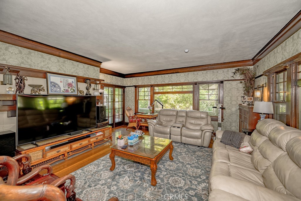 481 W Highland Avenue