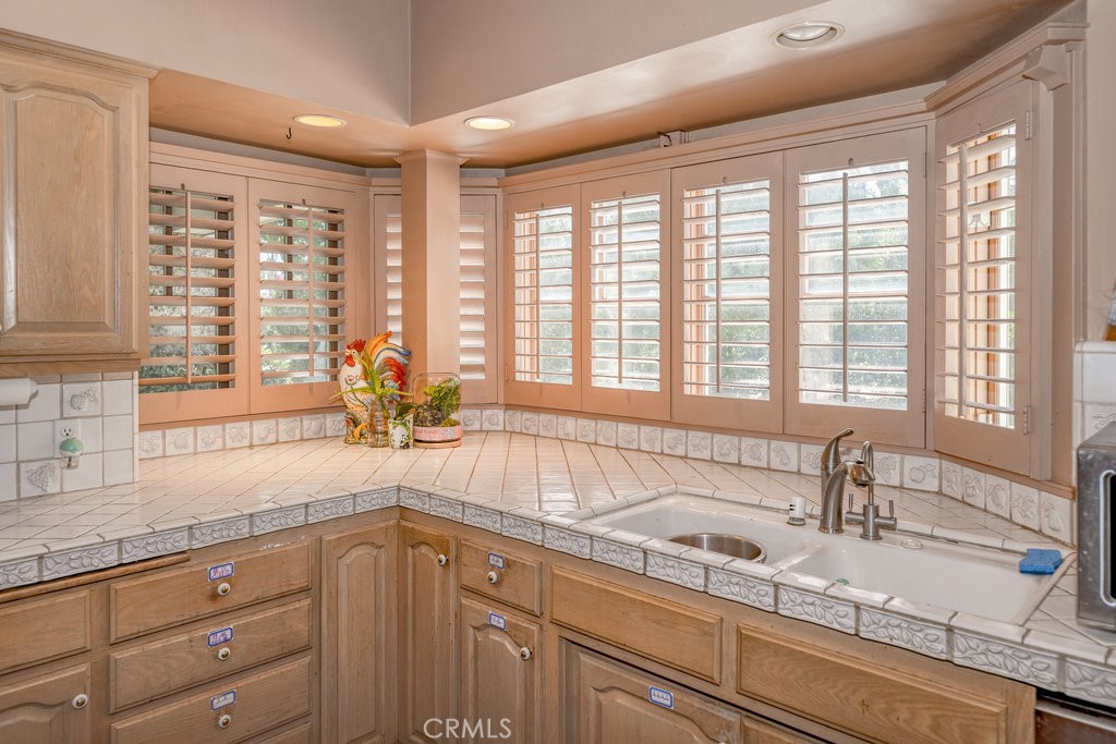 481 W Highland Avenue