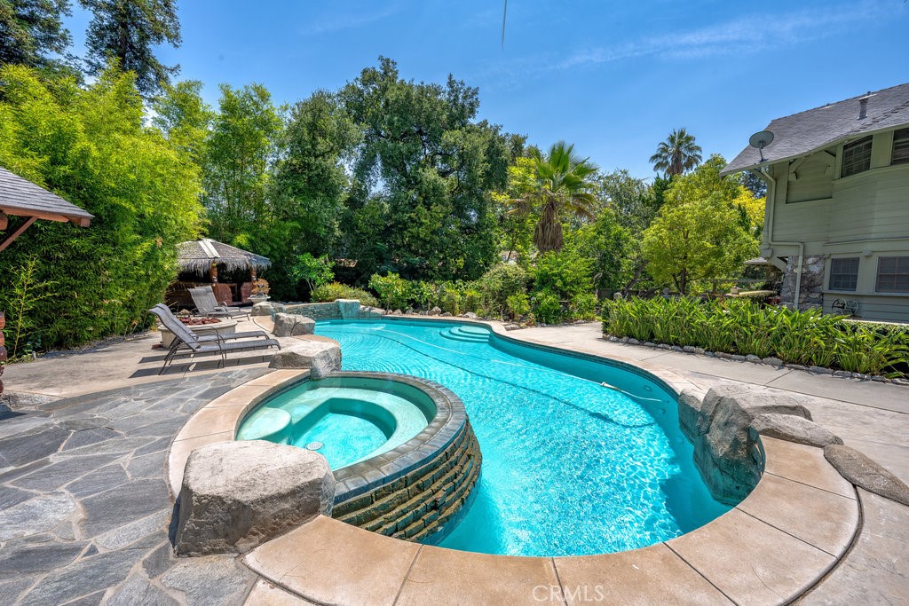 481 W Highland Avenue