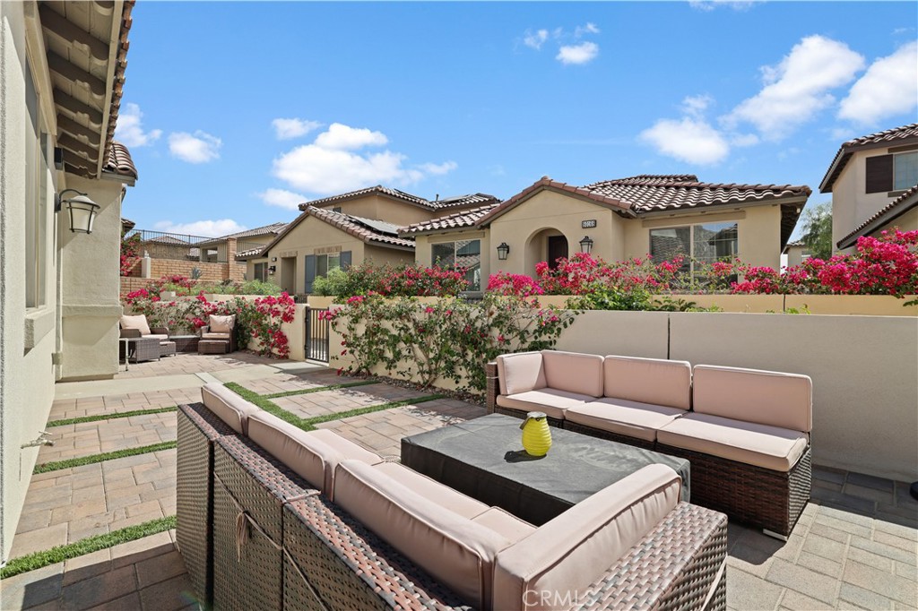 80138 Whisper Rock Way