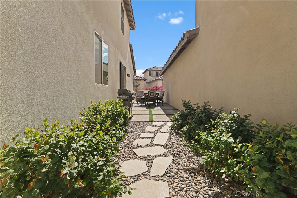 80138 Whisper Rock Way