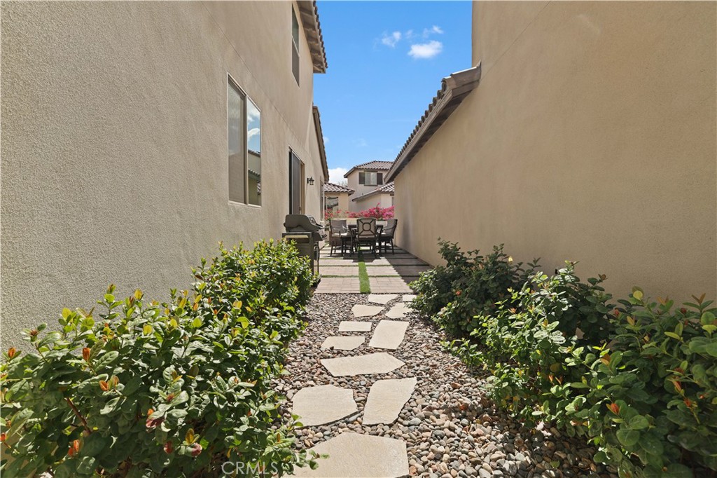 80138 Whisper Rock Way