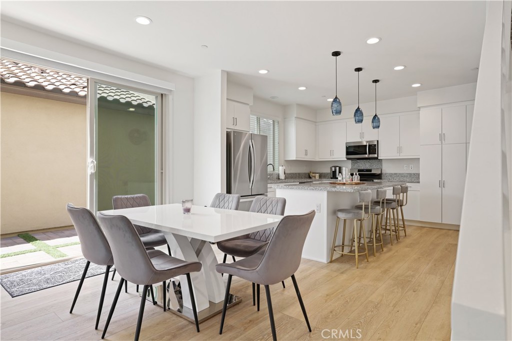 80138 Whisper Rock Way