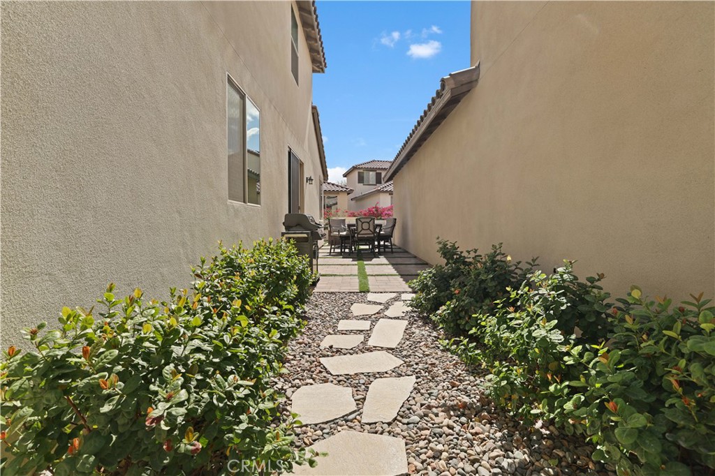 80138 Whisper Rock Way