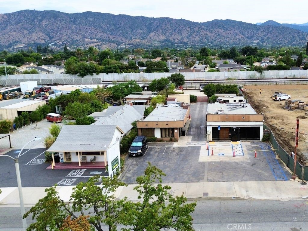 715 E. Route 66
