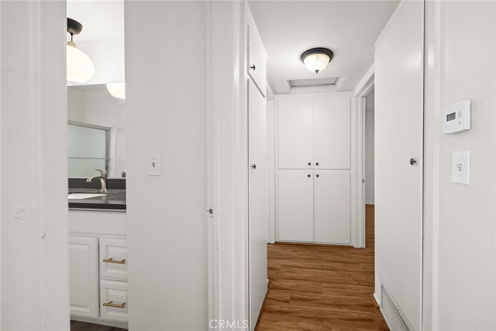 231 S Catalina Avenue 5