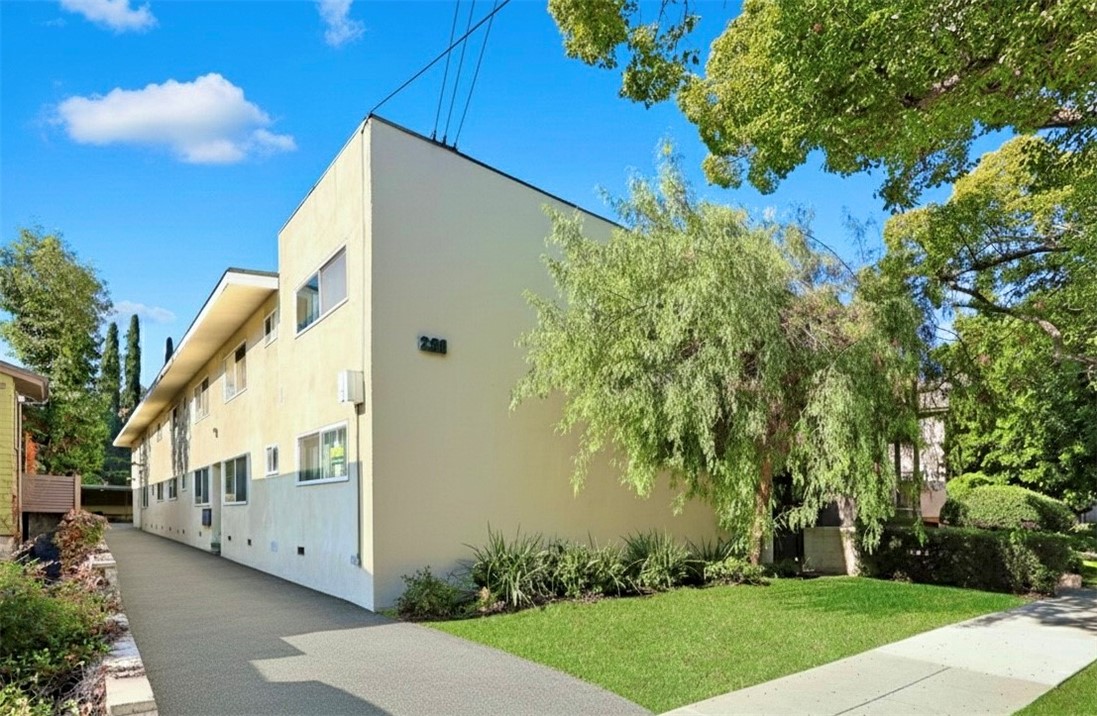 231 S Catalina Avenue 5