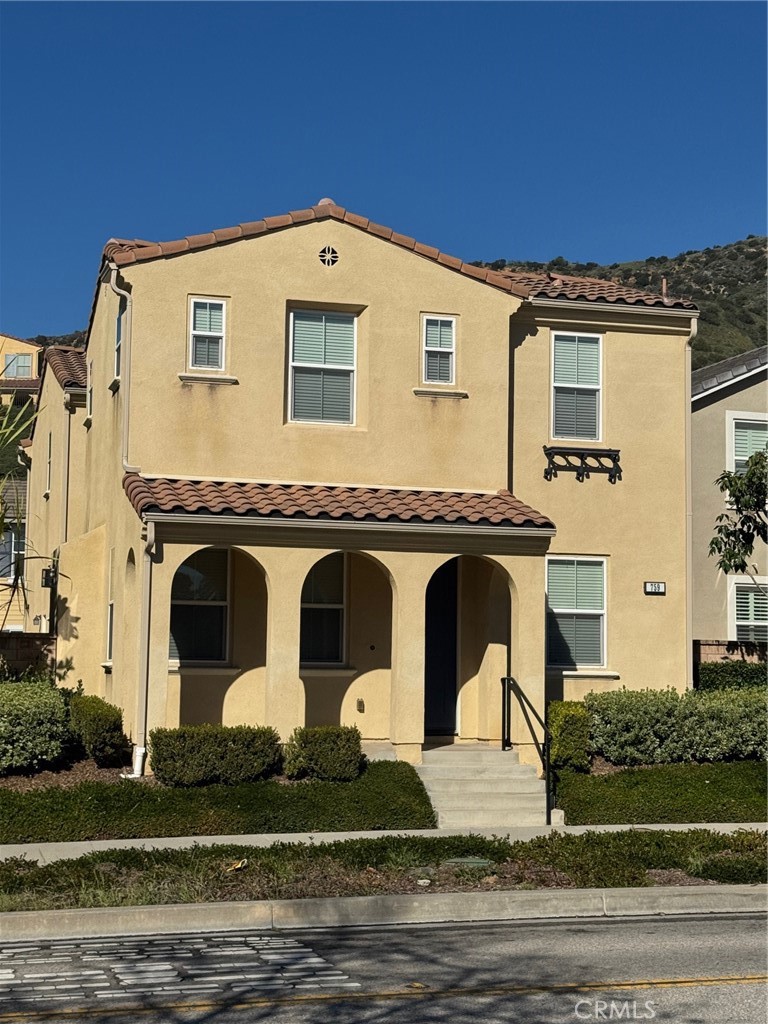 759 E Sierra Madre