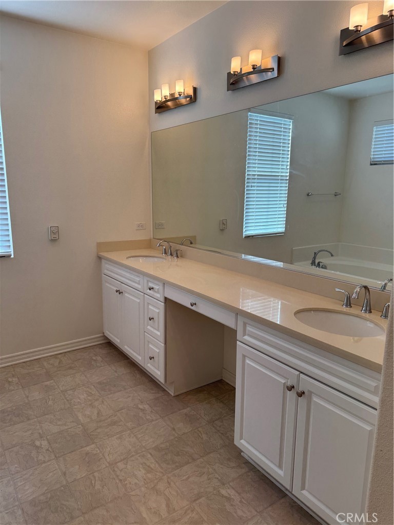 759 E Sierra Madre