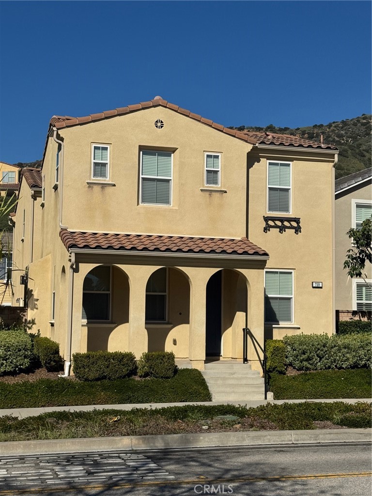 759 E Sierra Madre