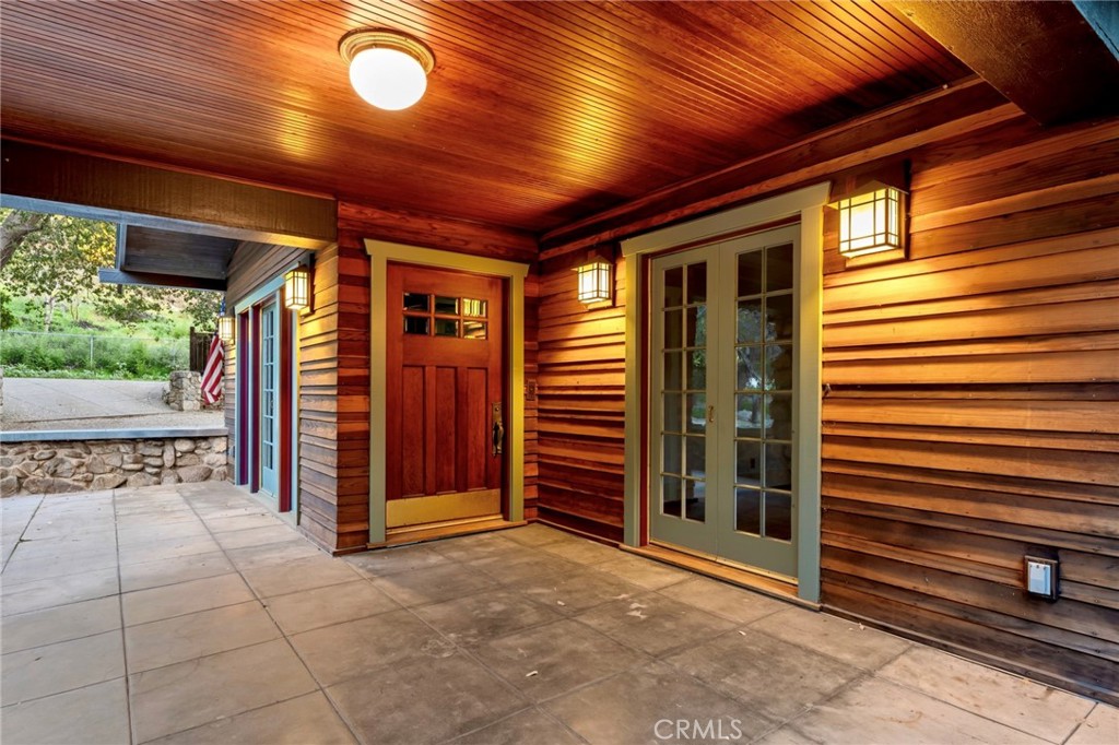 354 N Canon Avenue