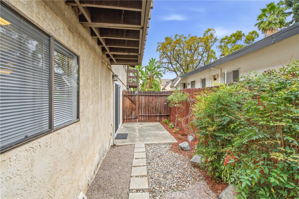 1116 Arcadia Avenue 2